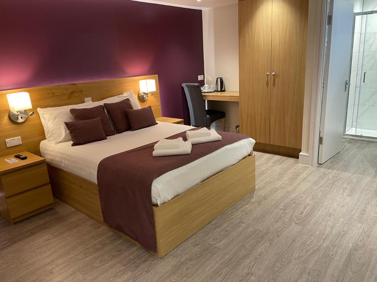 Holtwhites Hotel Enfield Eksteriør billede