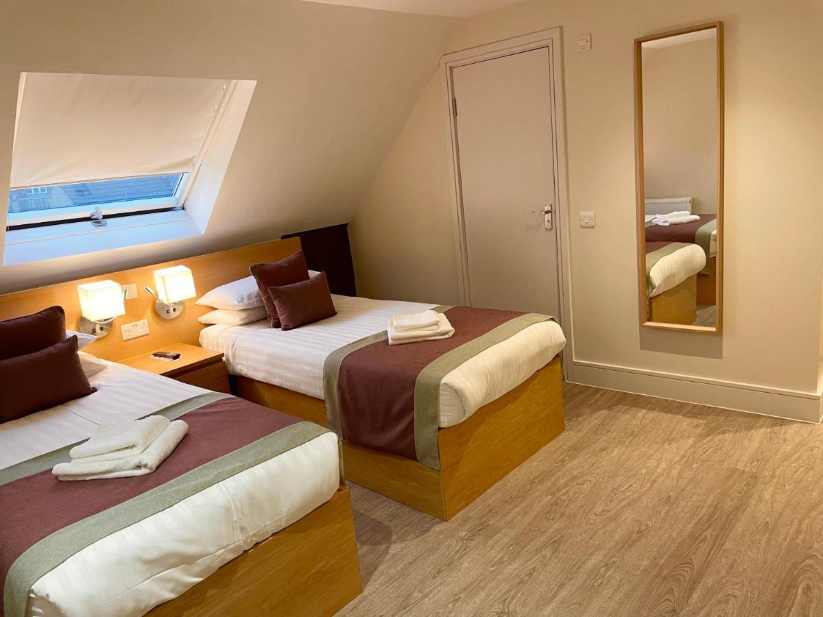 Holtwhites Hotel Enfield Eksteriør billede