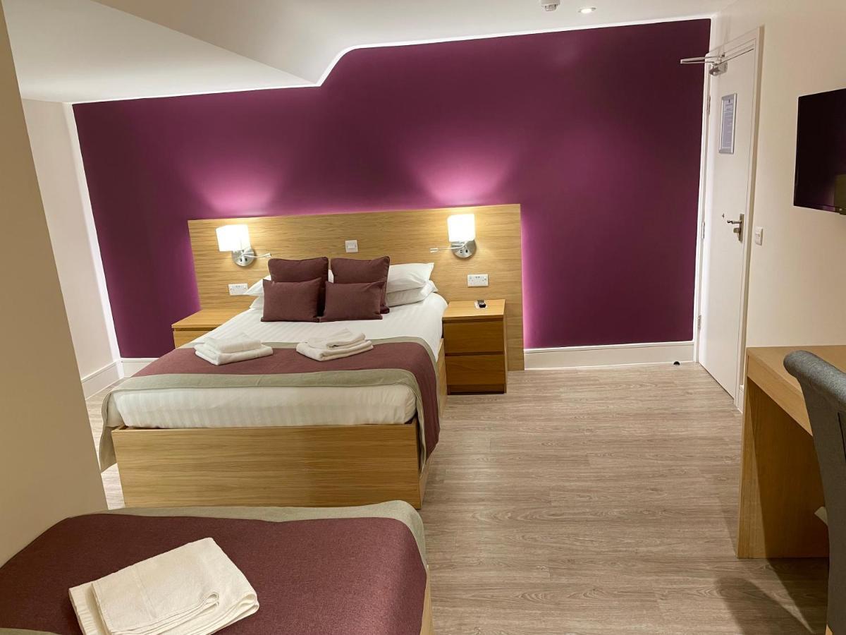 Holtwhites Hotel Enfield Eksteriør billede