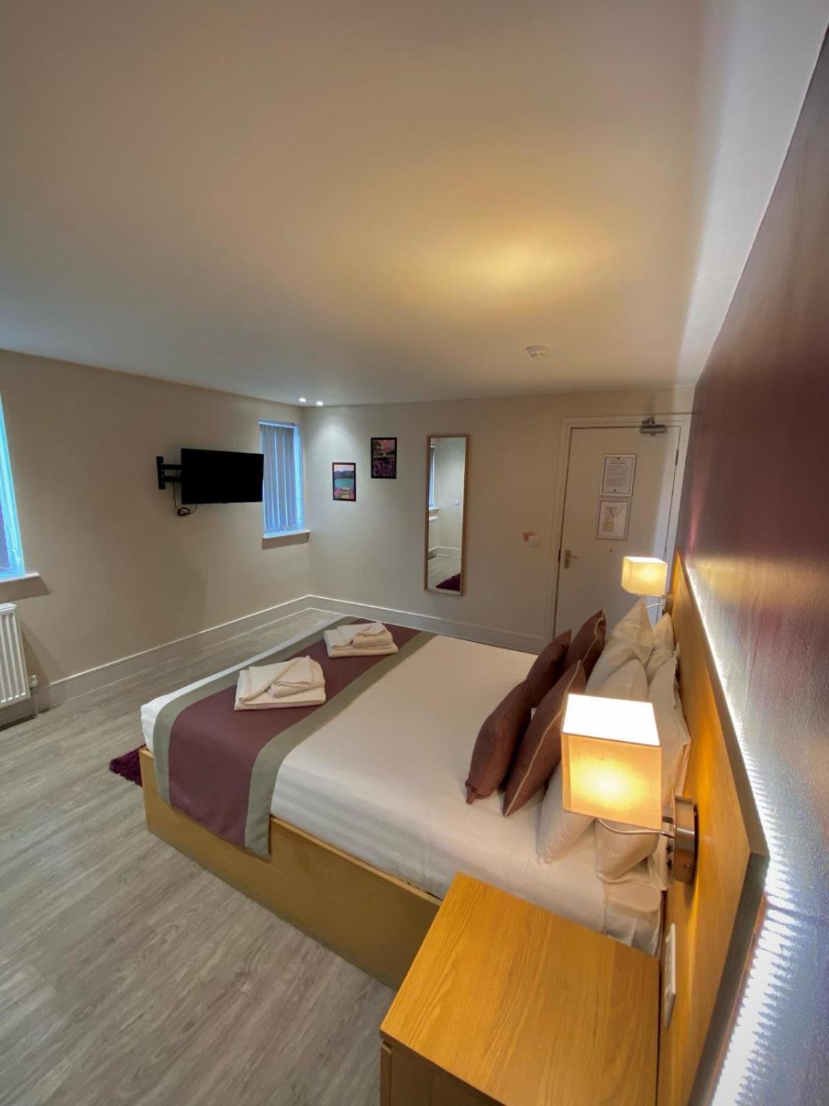 Holtwhites Hotel Enfield Eksteriør billede