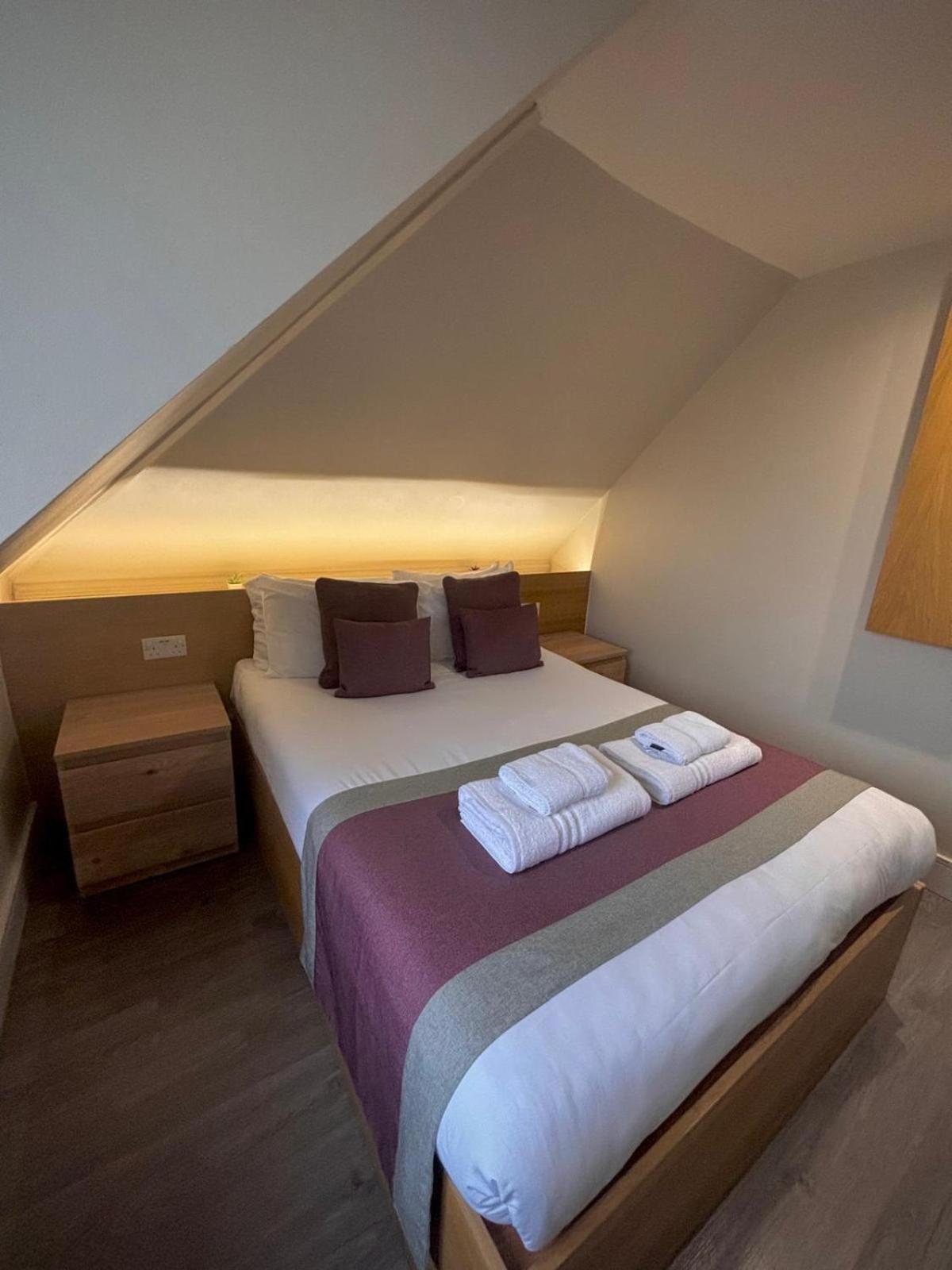 Holtwhites Hotel Enfield Eksteriør billede
